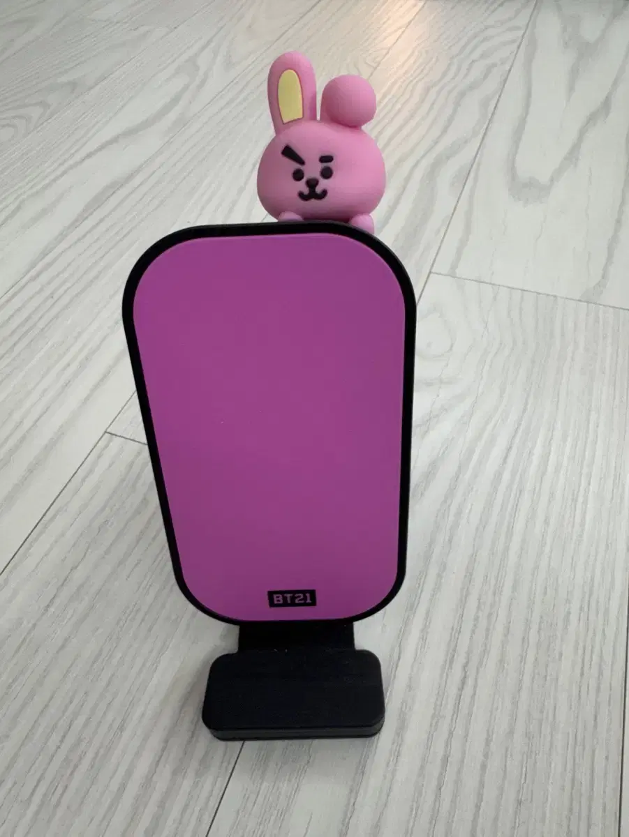 BT21 쿠키 핸드폰 무선 충전기